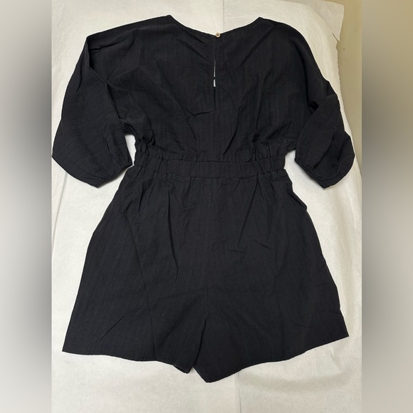 NWT; HEYSON BLACK ROMPER 🌻 - Picture 2 of 8